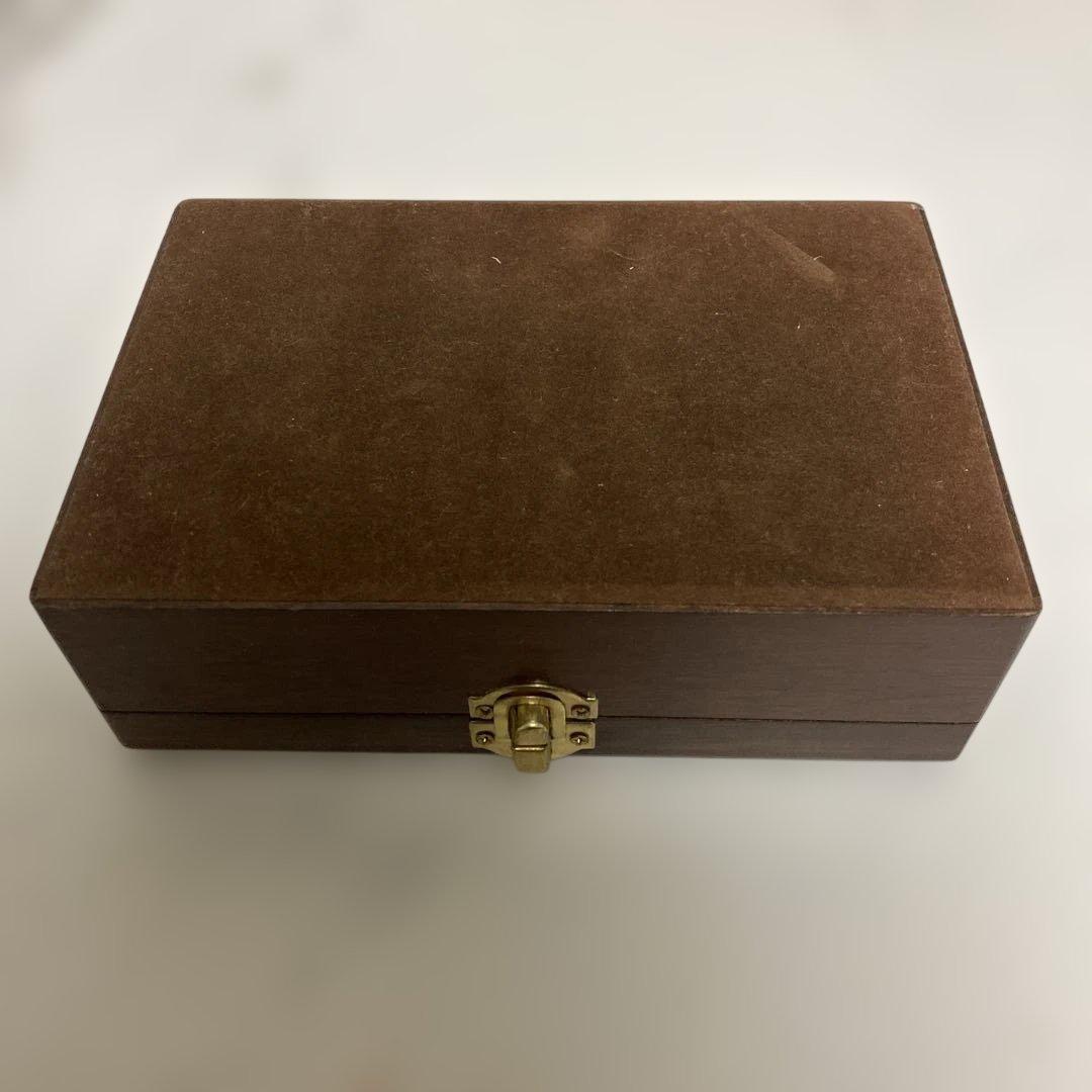 未使用　マリリンモンロー没後30年記念トランプ木製トランプケース 米国国章