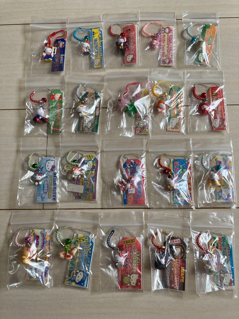 ご当地キティ 根付 まとめ売り①