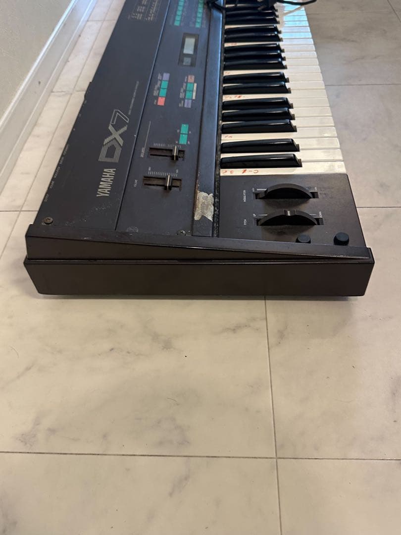 Yamaha DX7 デジタルシンセサイザー