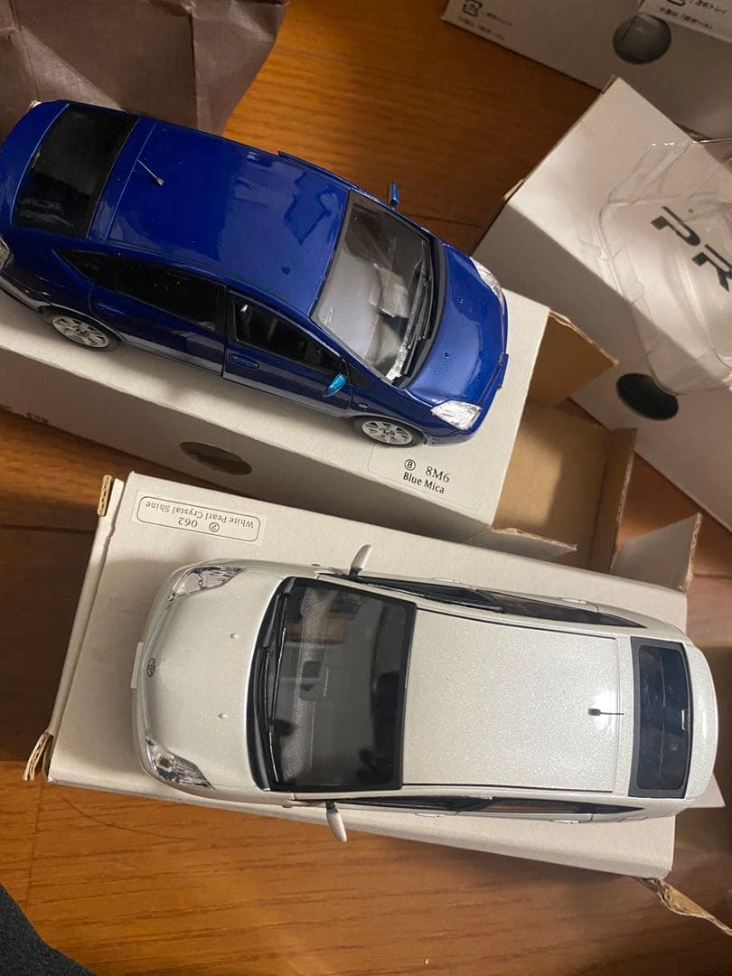 プリウス　カラーサンプル　セット