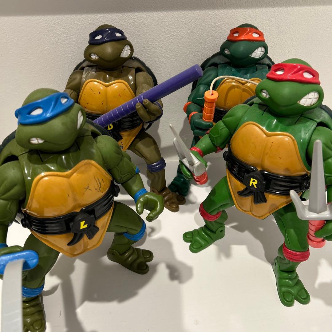 ジャイアント　タートルズ