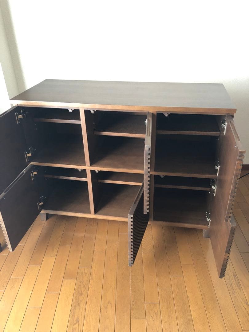 【美品・送料込み】キャビネット　サイドボード　リビングボード　木製