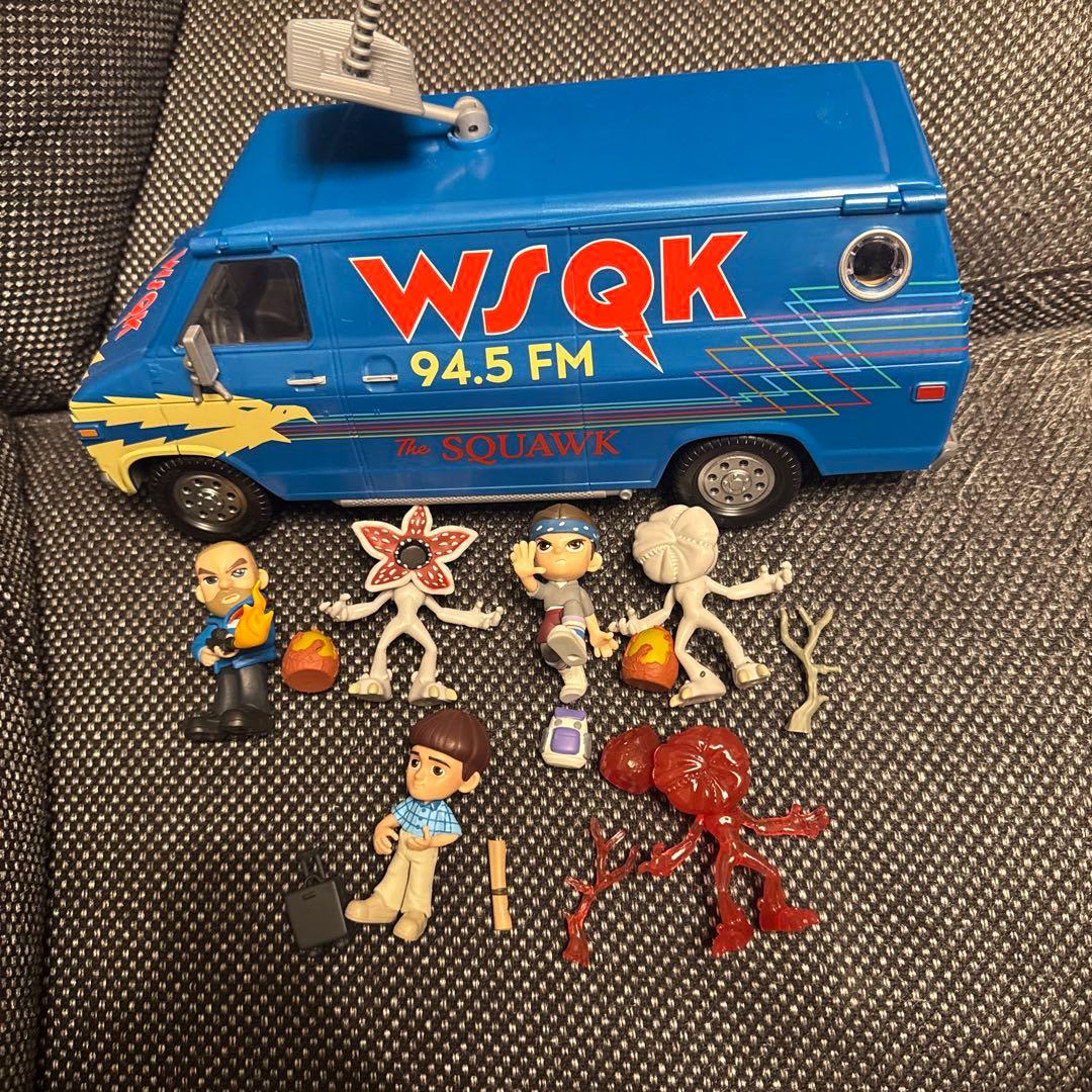 ストレンジャーシングスバンフィギュア YuMe STRANGER THINGS