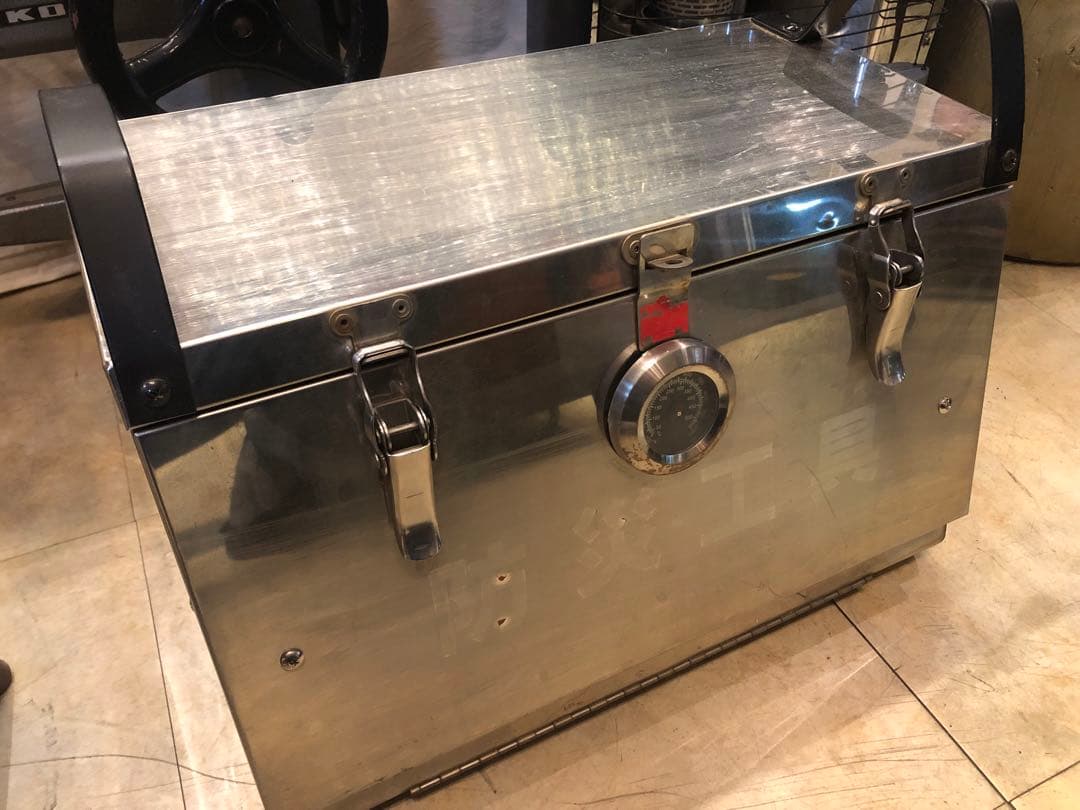 アウトドア　オーブン　燻製器　焼き芋