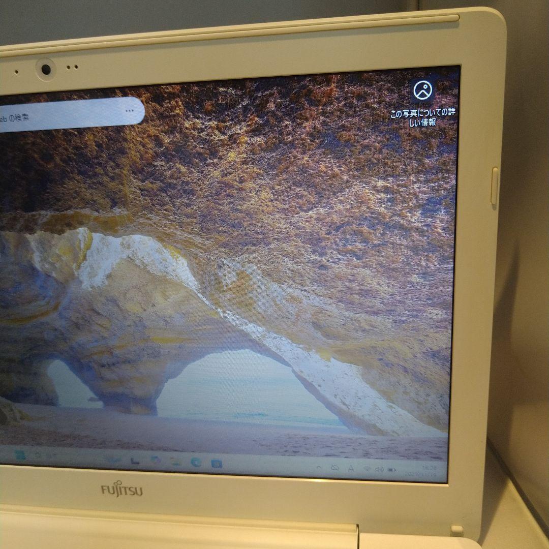 Fujitsu 白いノートPC Core i7 15.6㌅　テンキー 美品