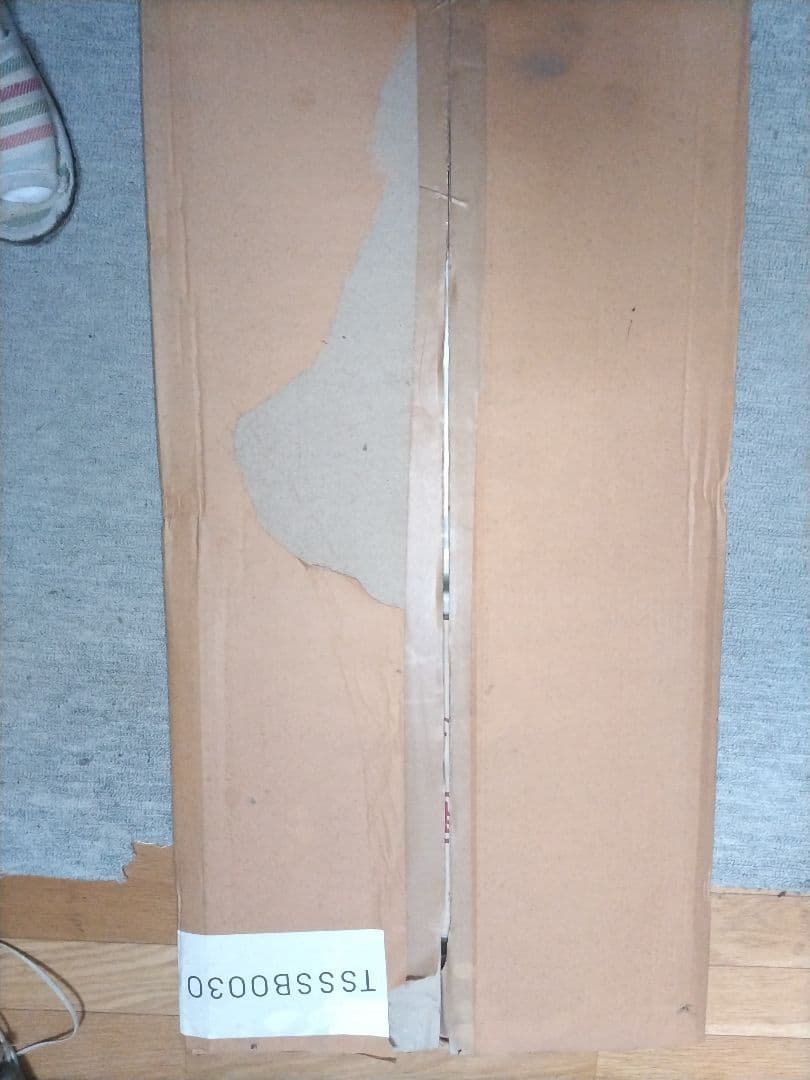 壁埋込用暗証番号式金庫 表面に絵の額、写真の額などでドロボー避けですSS BOX