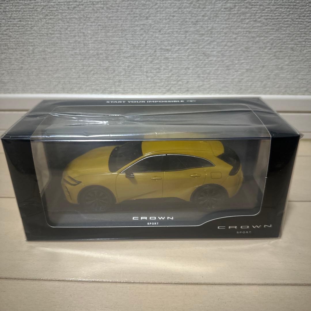 トヨタ CROWN SPORT ミニカー