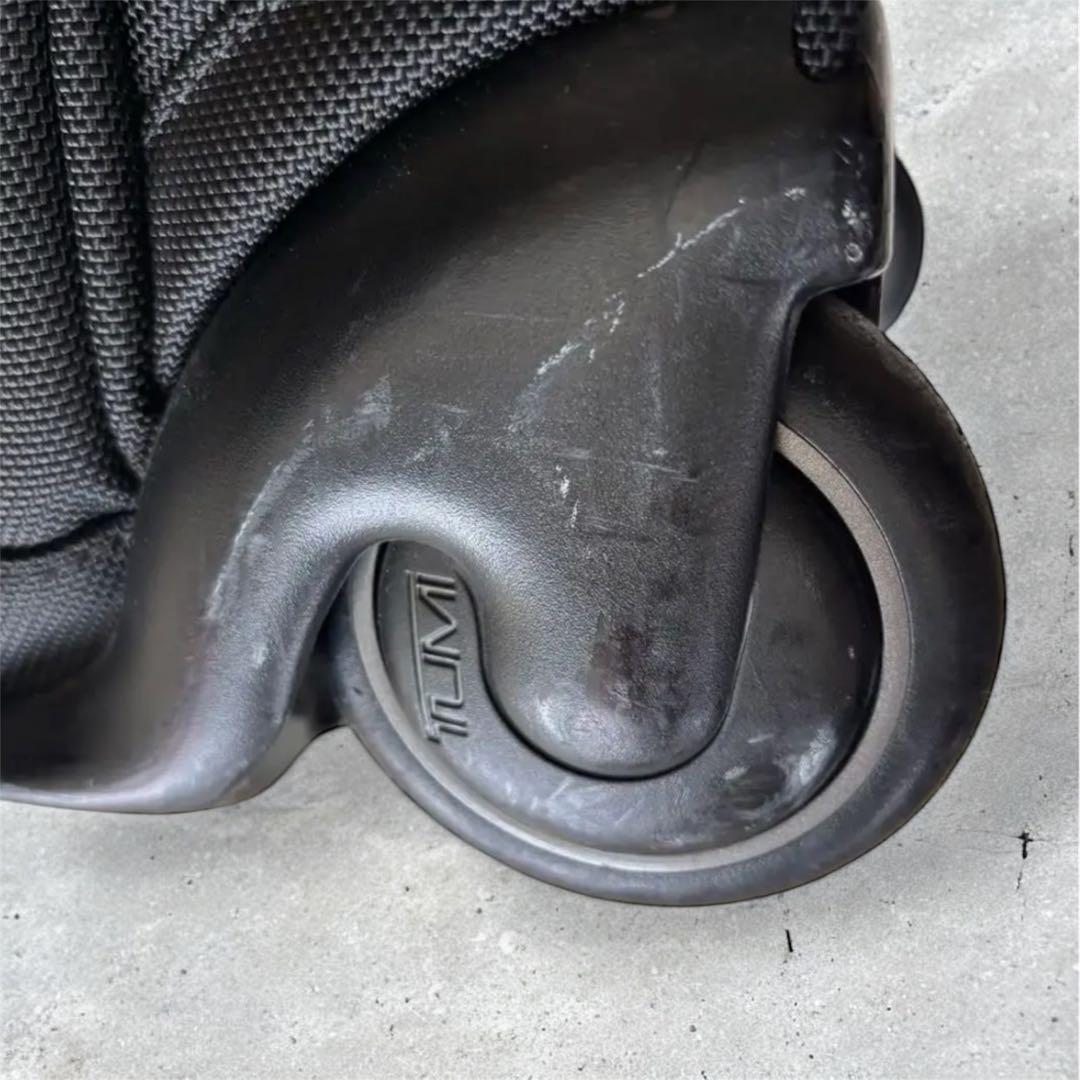 TUMI トゥミ ミディアム ウィールド ダッフルキャリーケース　キャリーケース