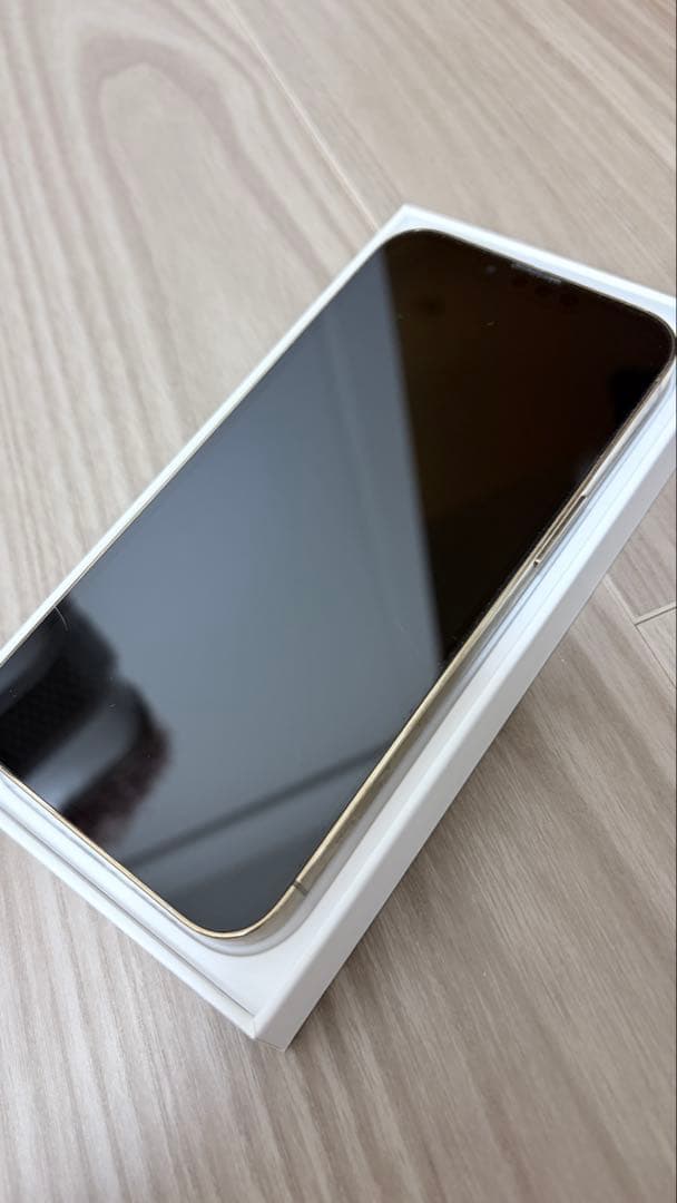 ヤ*ー様 iPhone 13 Pro 本体　ゴールド　simフリー