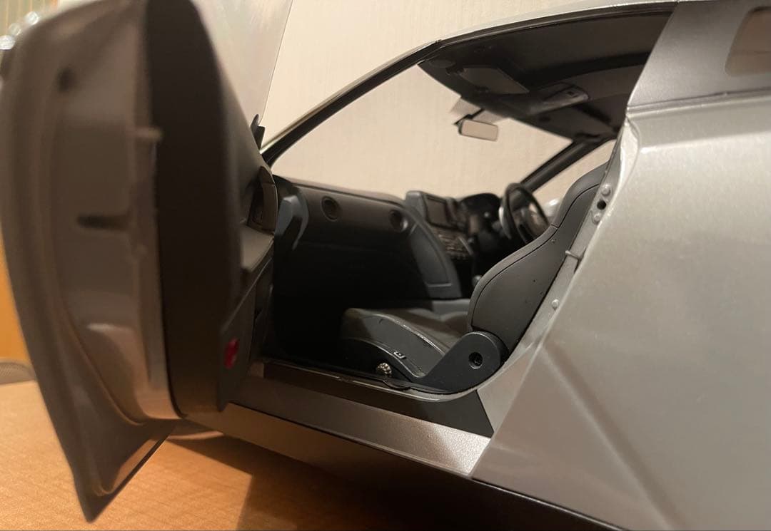 Nissan R35 GT-R シルバー 1/8スケール　デアゴスティーニ