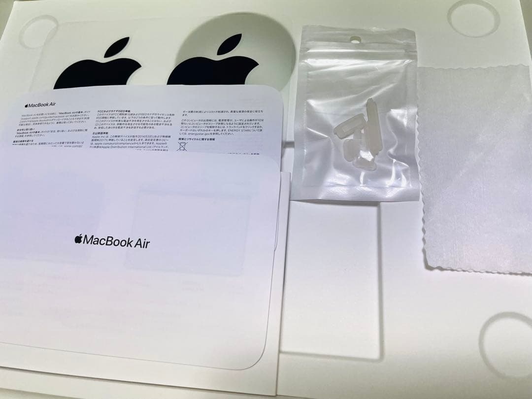 【美品】MacBookAir M2ミッドナイト本体13.6インチ