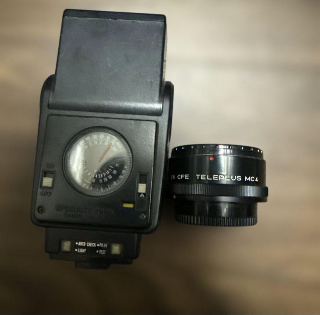 アルミ製カメラケース、カメラ、レンズ、その他装着品セット