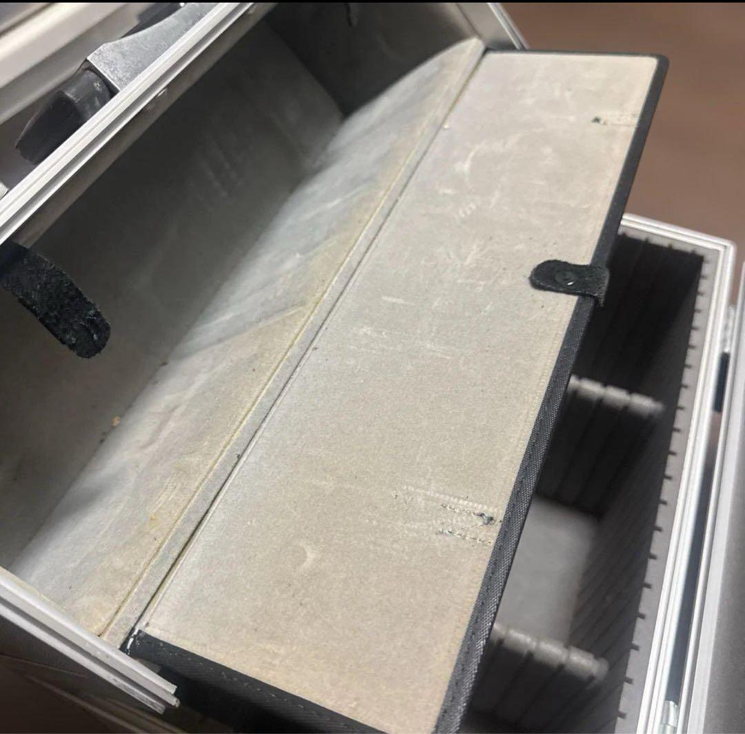 アルミ製カメラケース、カメラ、レンズ、その他装着品セット