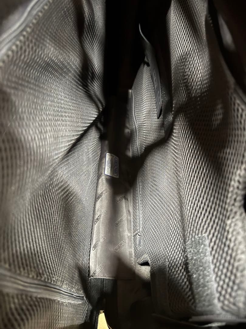 リモワ ボレロ 37L 機内持ち込み 4輪 TSAロック 黒 ジャンク