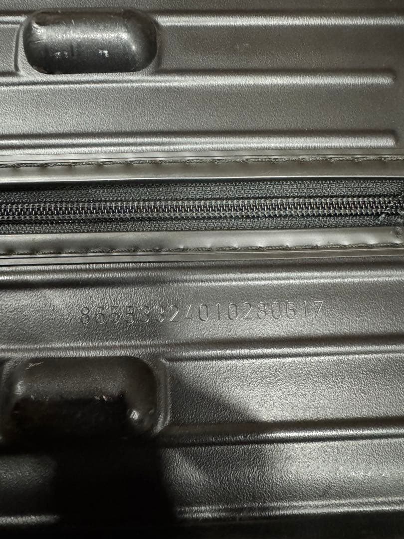 リモワ ボレロ 37L 機内持ち込み 4輪 TSAロック 黒 ジャンク