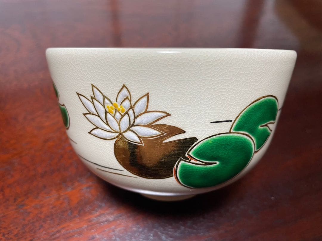 色絵茶碗　未草　山本閑人