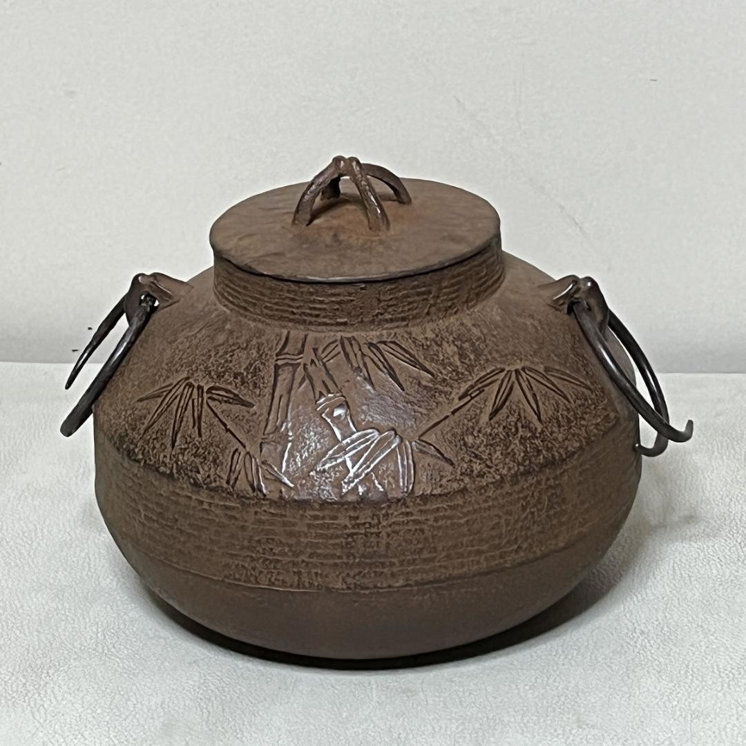 茶釜 名越昌晴 甑口 面取釜 松竹地紋 十三代 宮崎寒雉 識箱 替蓋付 茶道具