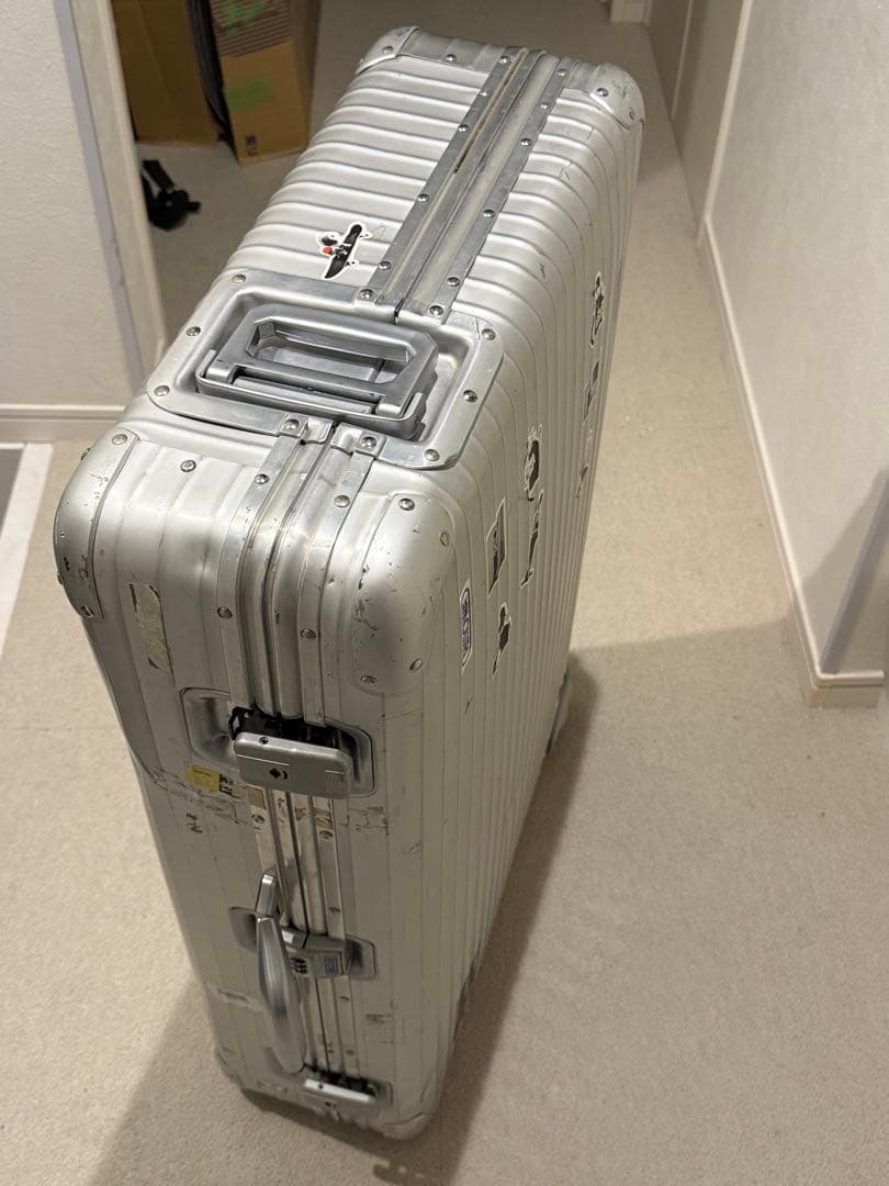 リモアスーツケース