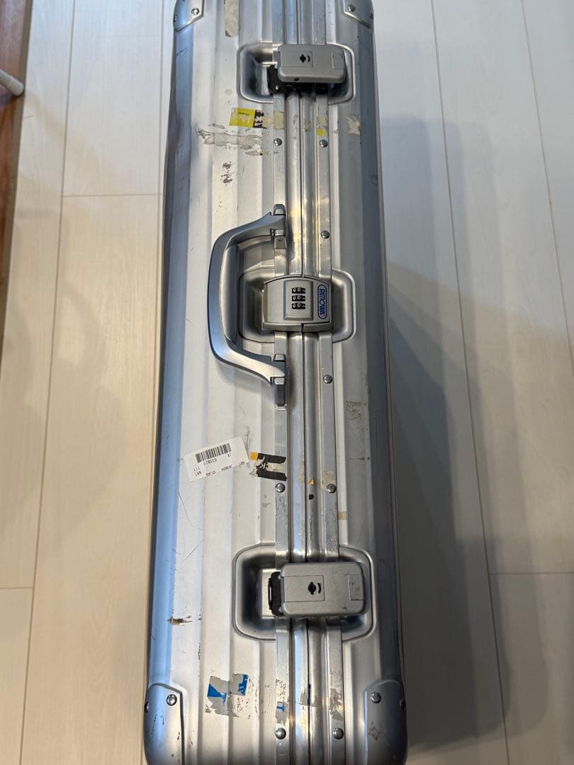 リモアスーツケース