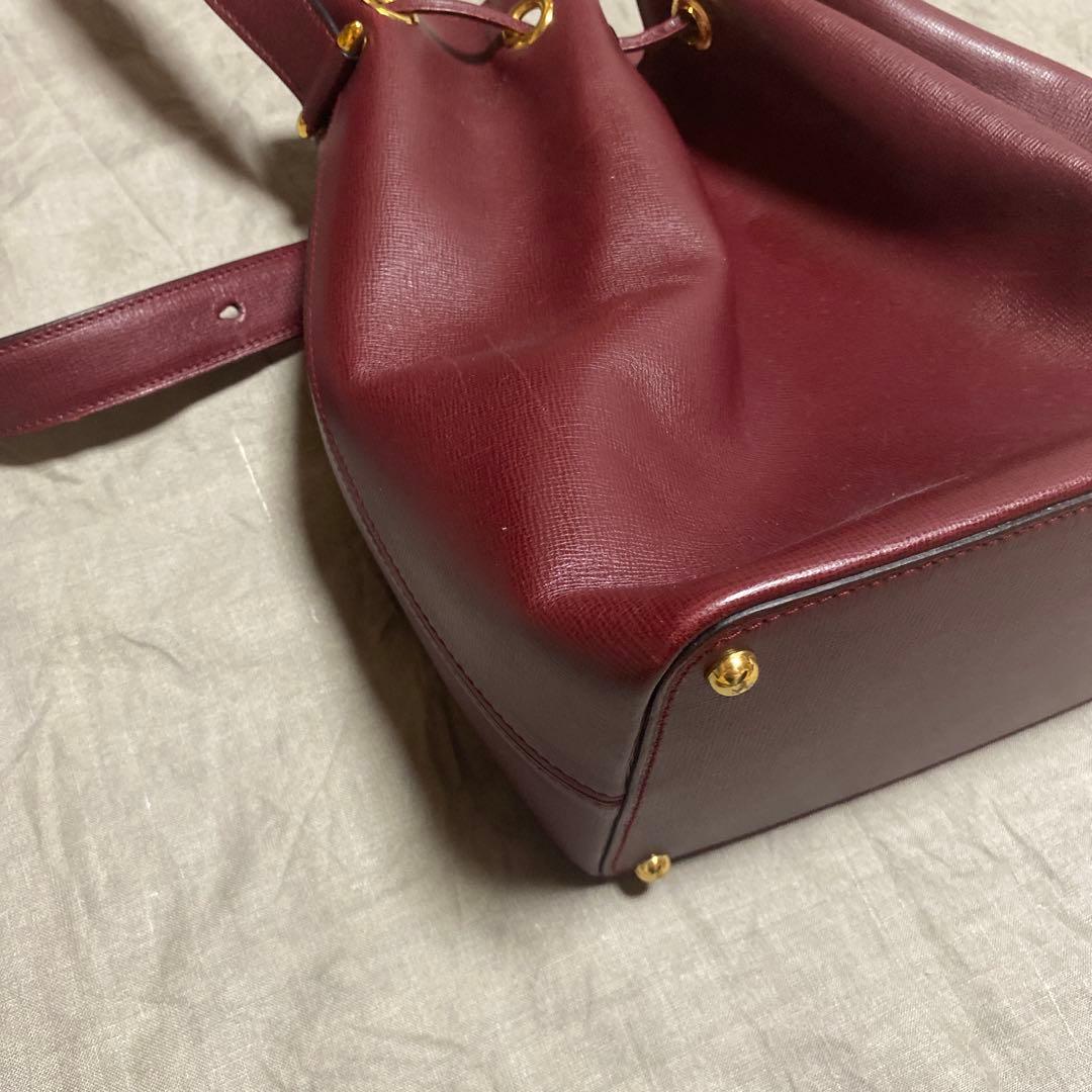 カルティエ　バーガンディ バケットバッグ