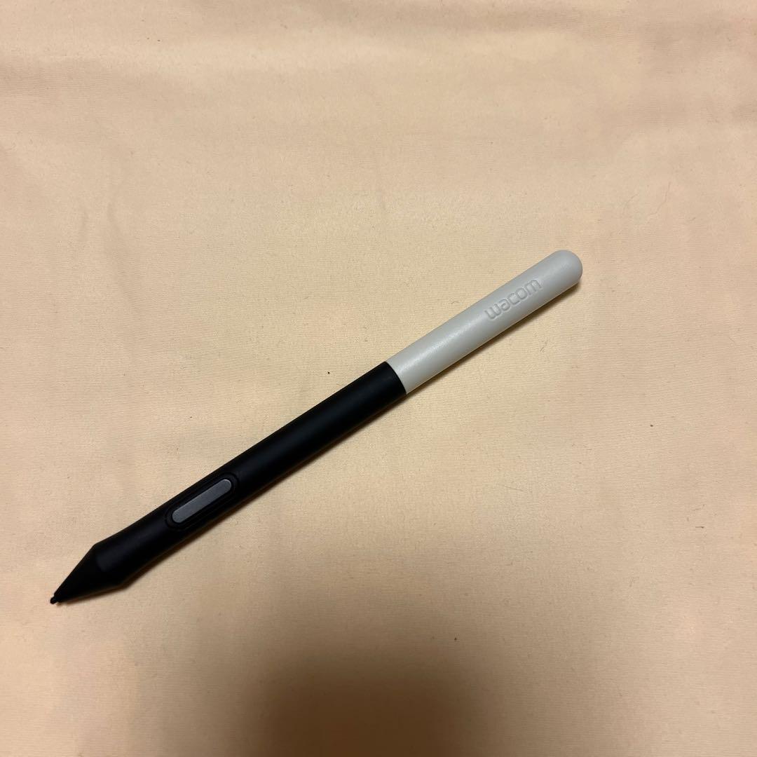 wacom one 液晶ペンタブレット13.3型　DTC133