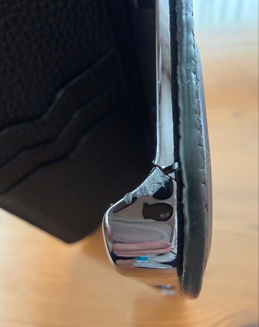 BONAVENTURA iPhone17手帳型ケース