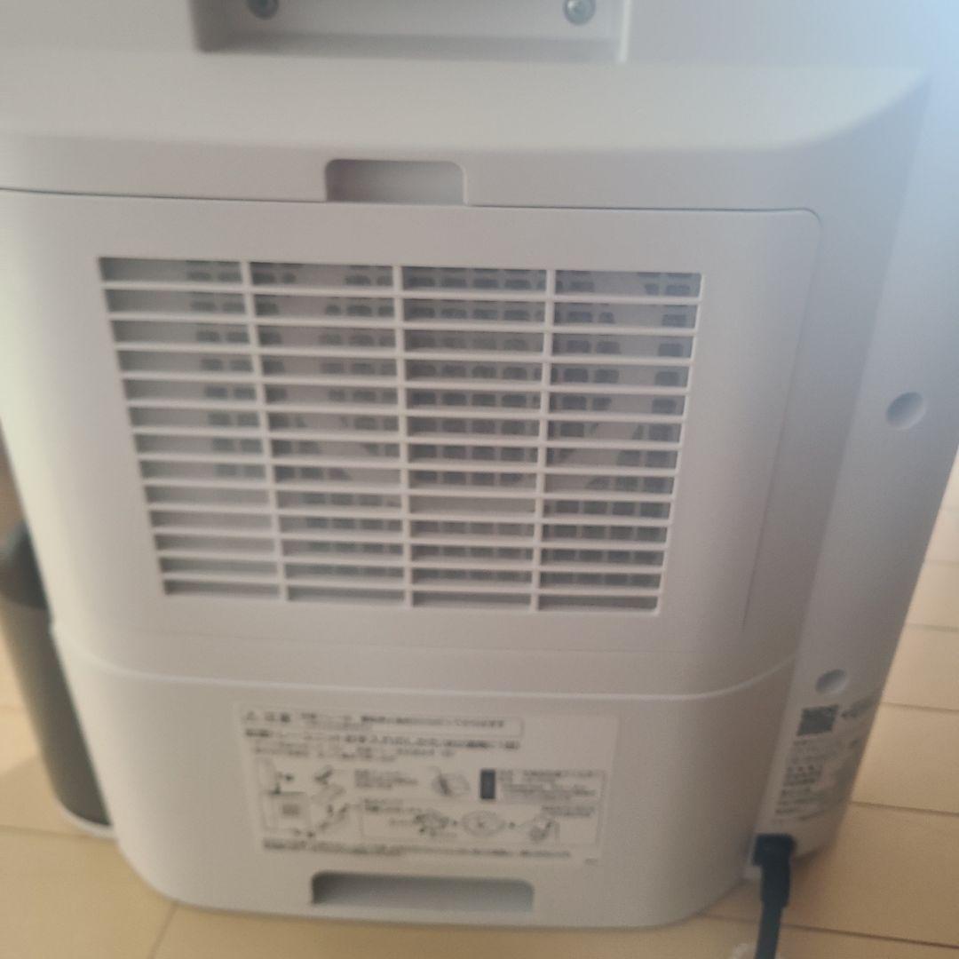 SHARP HX-PK12-W 加湿セラミックファンヒーター 2022年製