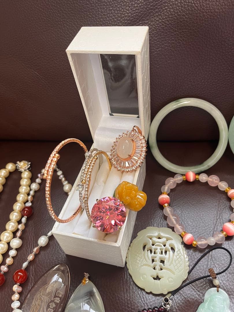 翡翠のバングル、パールまでめて