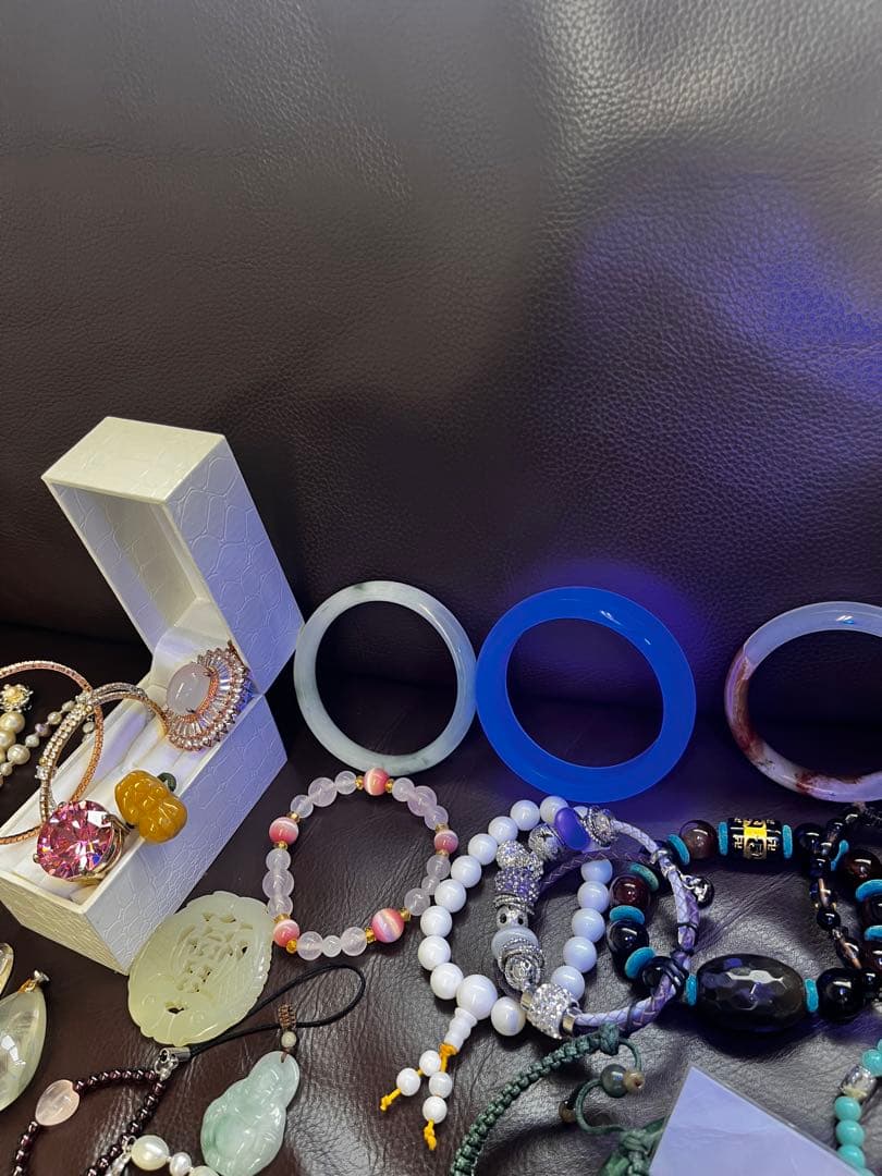 翡翠のバングル、パールまでめて