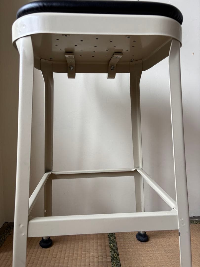 【廃番】リオン LYON　ファクトリースツール ＋クッション ＋バックレスト付き