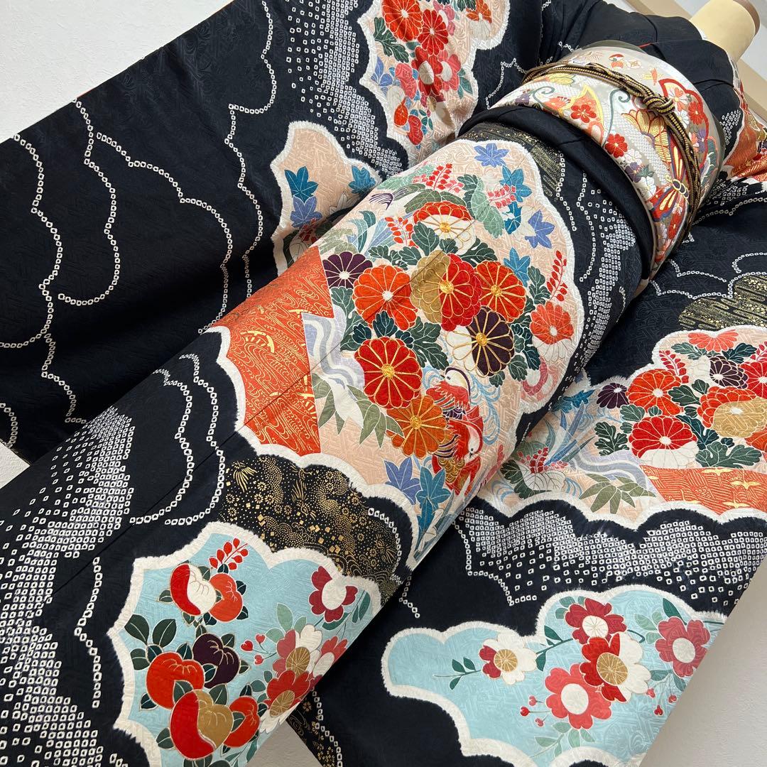 350 振袖フルセット 正絹 黒 朱赤 絞り 金彩 駒刺繍 古典 シック レトロ