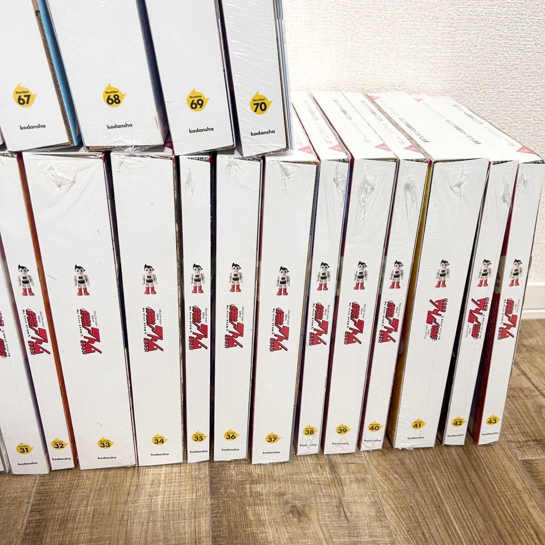 新品未開封品　鉄腕アトムを作ろう　全巻70巻 コンプリート 二足歩行　特典付き
