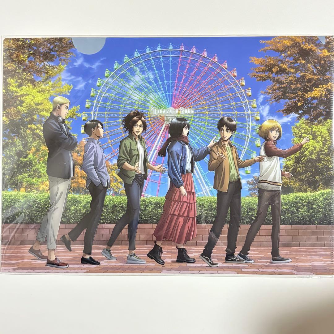 進撃の巨人　クリアファイル　リヴァイ エルヴィン　ハンジ　エレンミカサアルミン