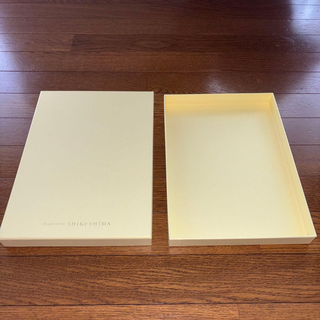 四季島グッズ　1式　(絵葉書，ピンバッジなどなど)