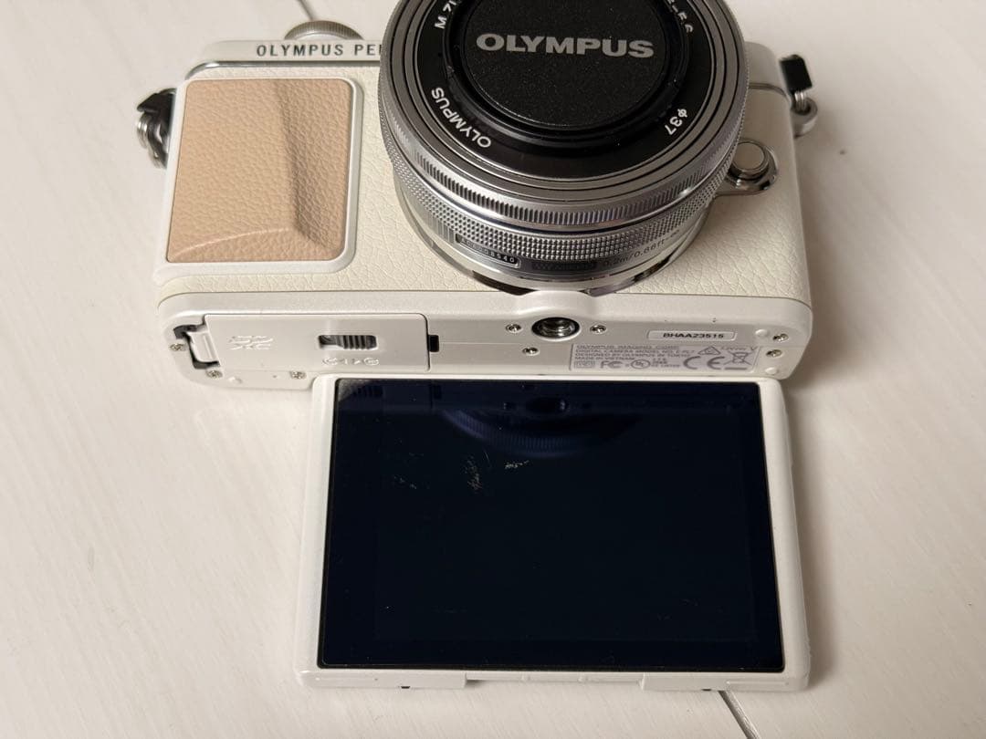 OLYMPUS PEN Lite E-PL7 ダブルズームキット+アクセサリ複数