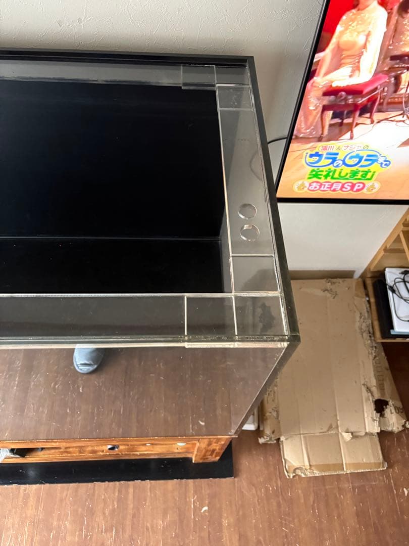アクリル水槽 大きめ 上部給水穴付き