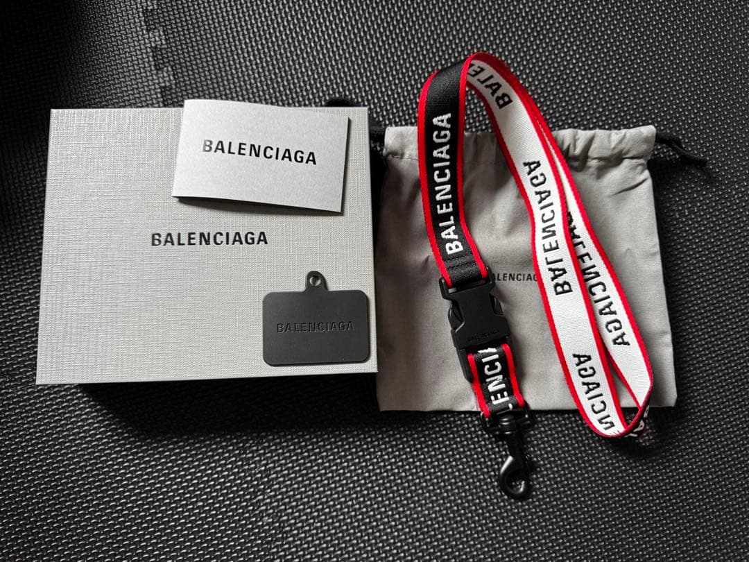 BALENCIAGA バレンシアガ ネックストラップ