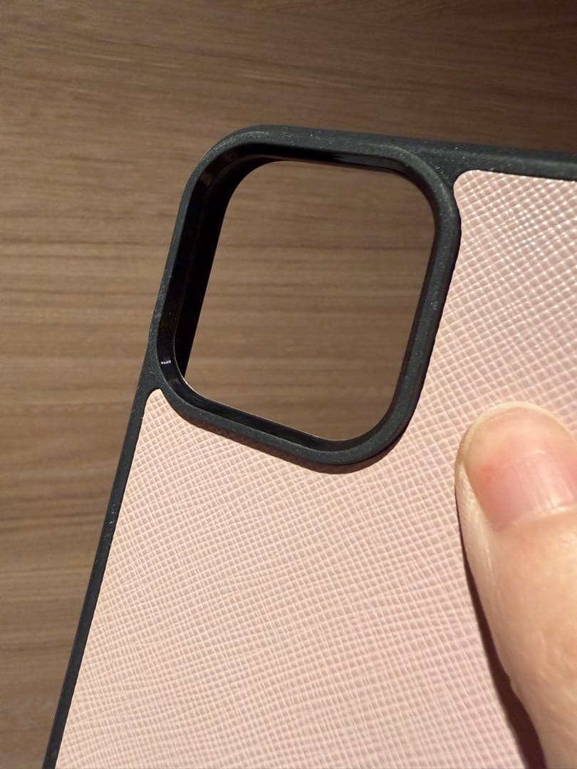 正規品 Prada iphone 15 pro max ケース　ピンク