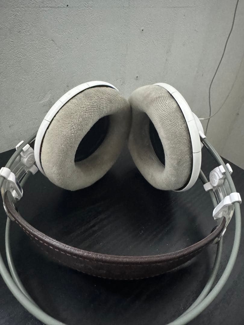 ヘッドホン AKG K701