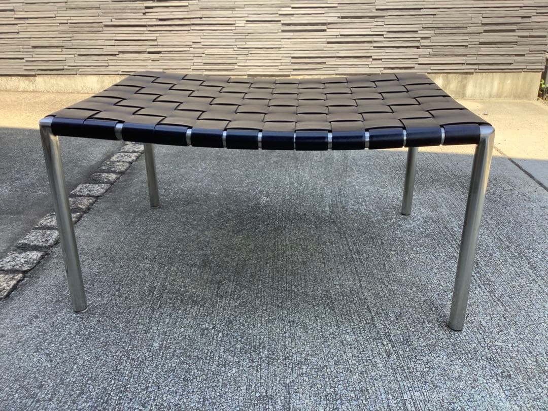 Actus ステンレスフレーム　革スツール