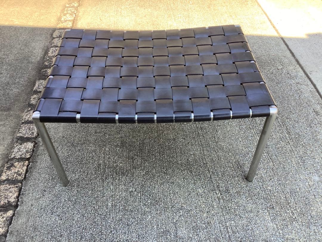 Actus ステンレスフレーム　革スツール