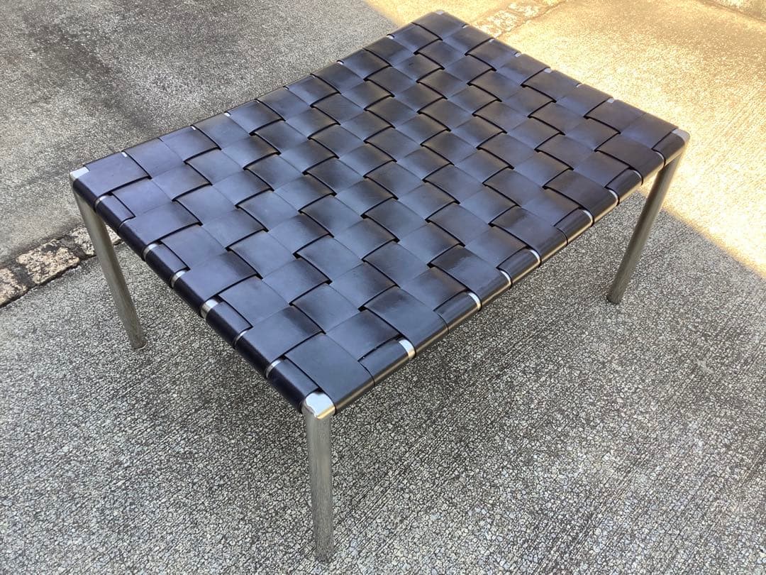 Actus ステンレスフレーム　革スツール