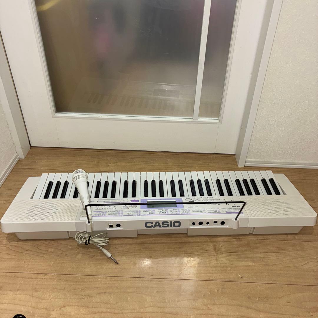 カシオ　電子キーボード　LK-122 動作良好です　光キーボード！