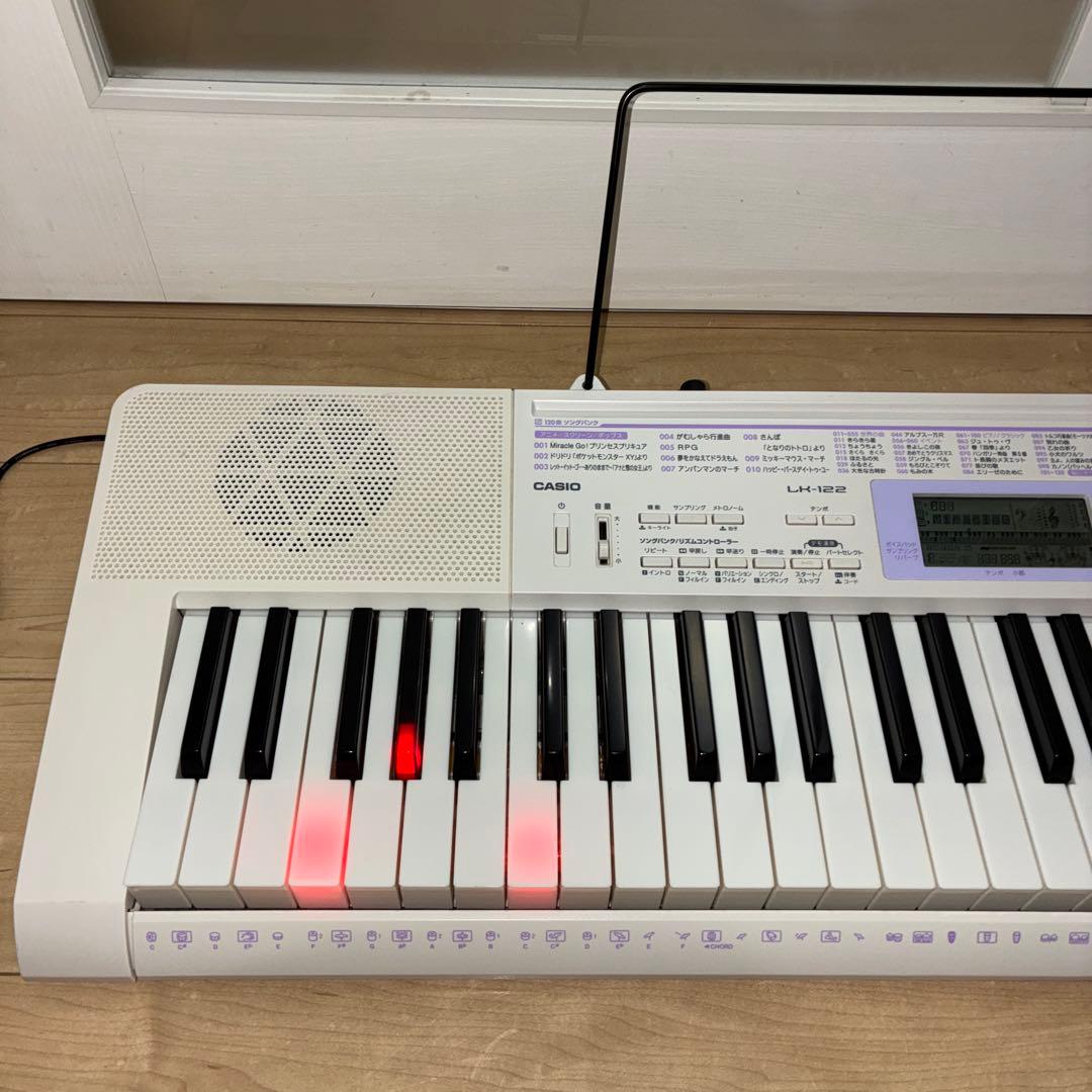 カシオ　電子キーボード　LK-122 動作良好です　光キーボード！