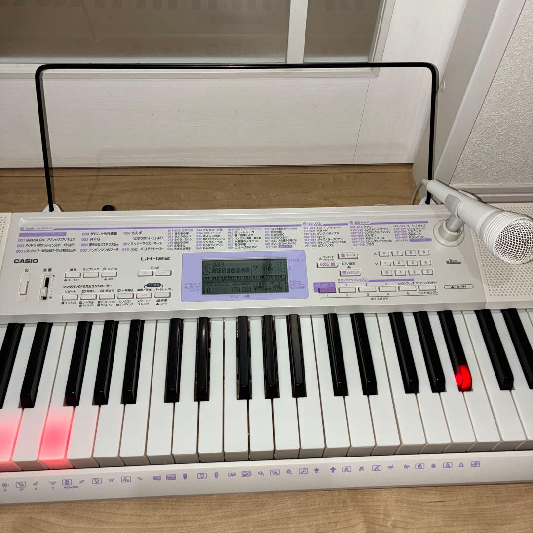 カシオ　電子キーボード　LK-122 動作良好です　光キーボード！
