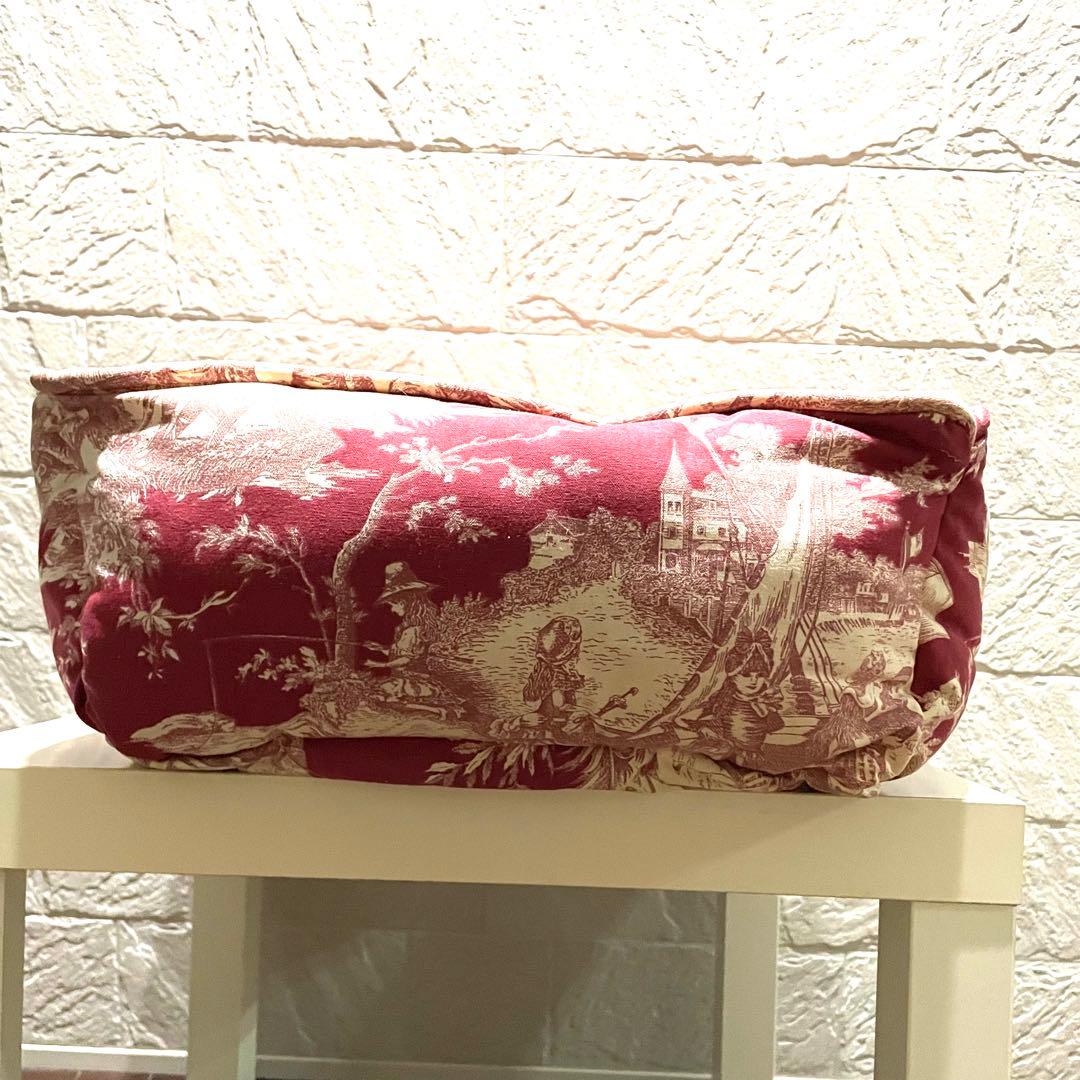 フランス産　高級　アンティーク調　犬・猫ペットベッド