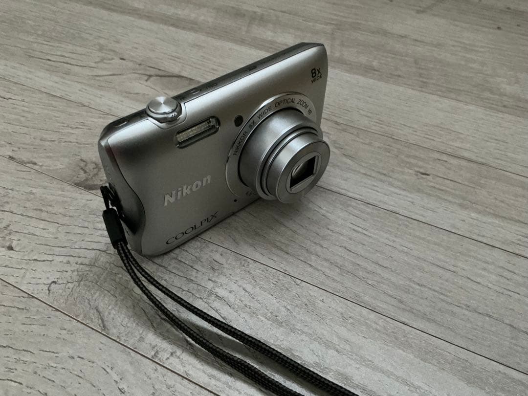 Nikon COOLPIX S3700 シルバー