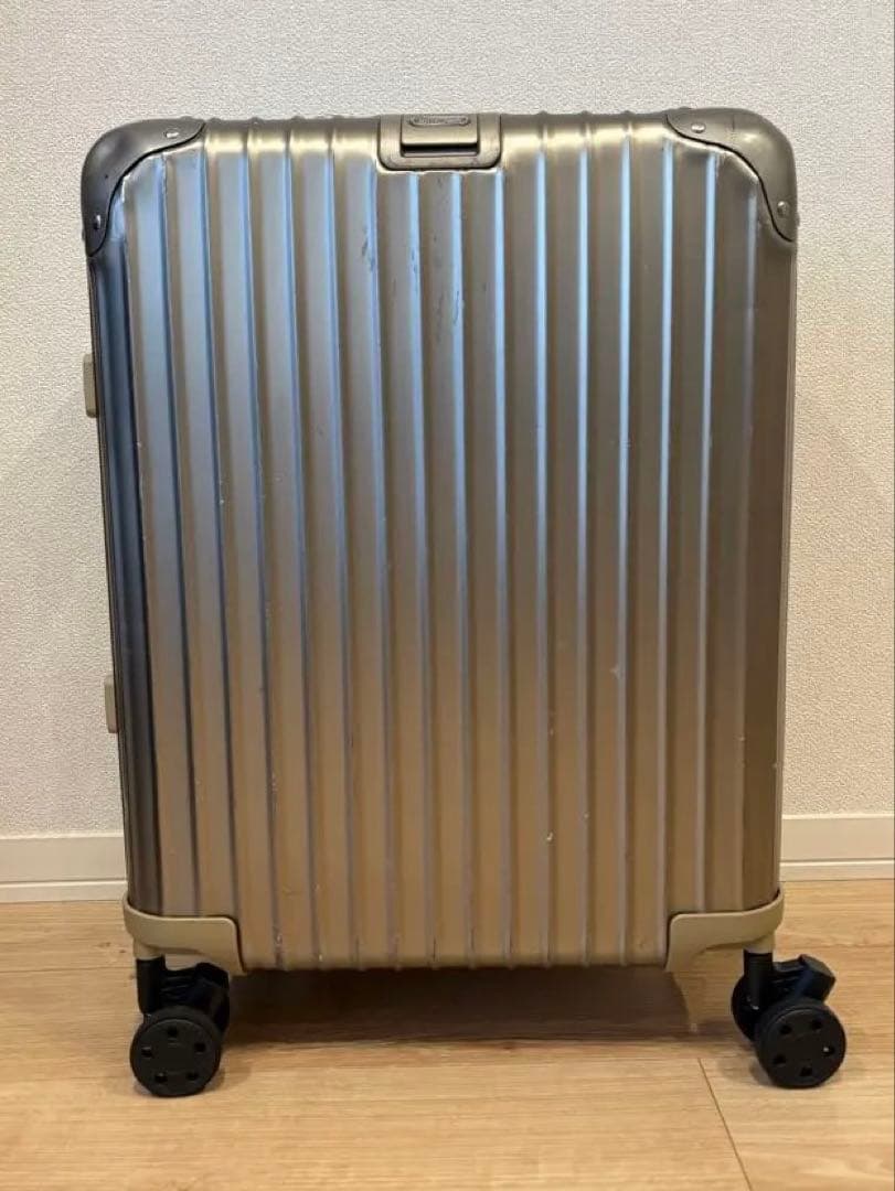 RIMOWA リモワ　キャリーケース　TOPAS 45L ゴールド