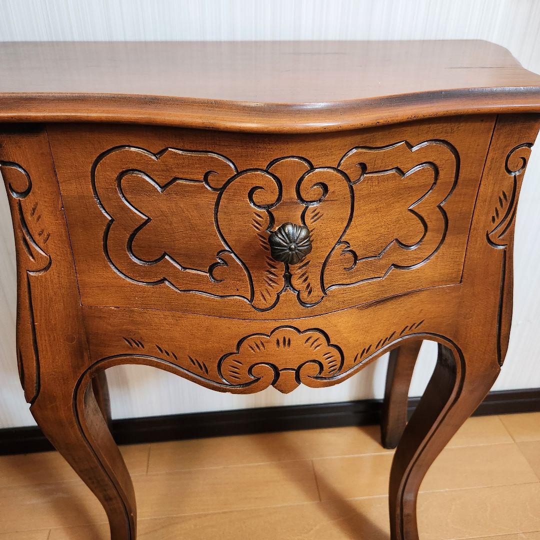 【逸品！入手困難！】アンティーク ナイトテーブル 猫脚