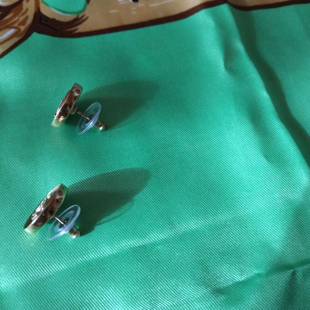 CHANELシャネル·ゴールド·ブラックヴィンテージピアス両耳用